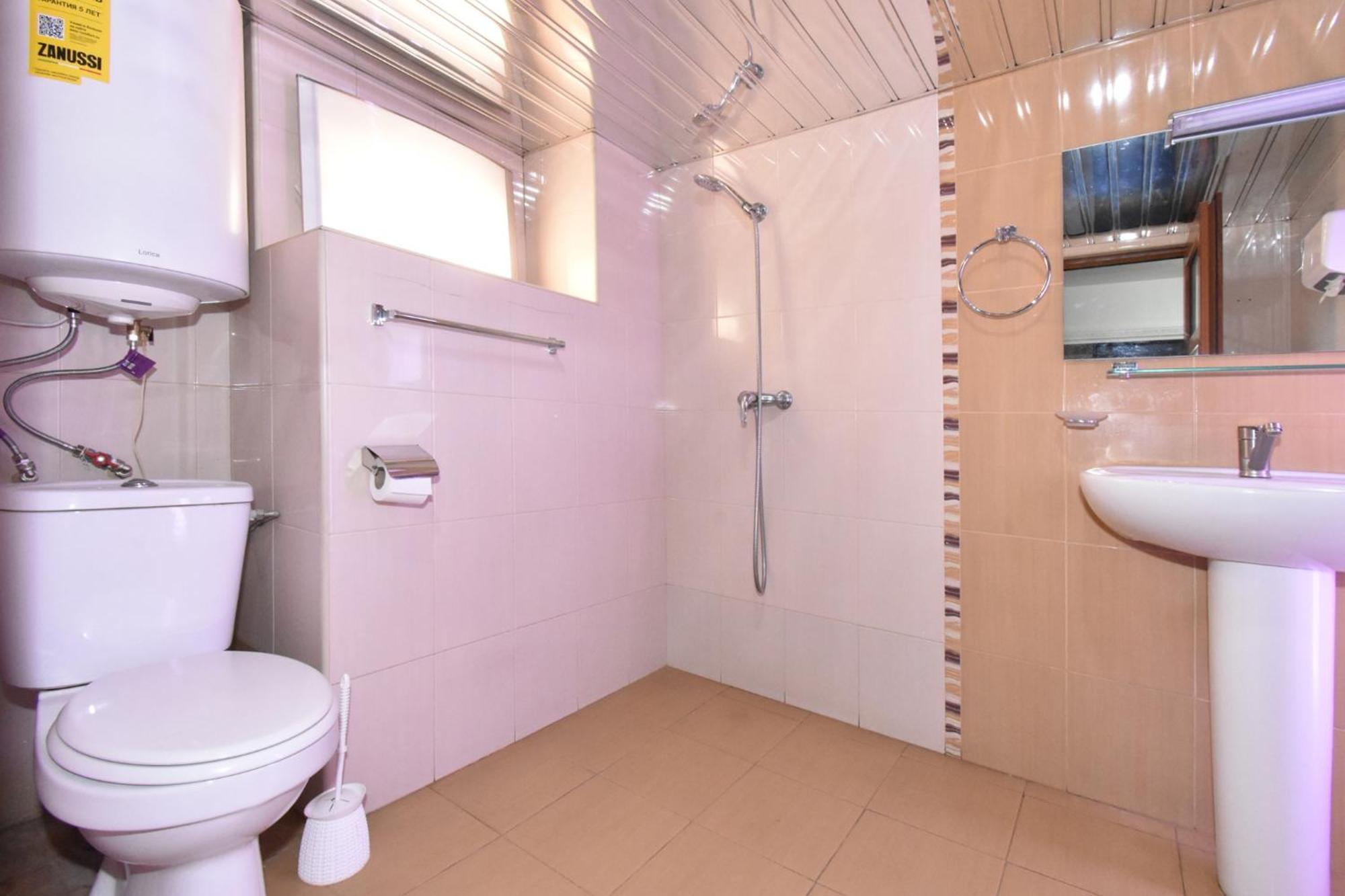 Luna Guest House Erivan Exterior foto