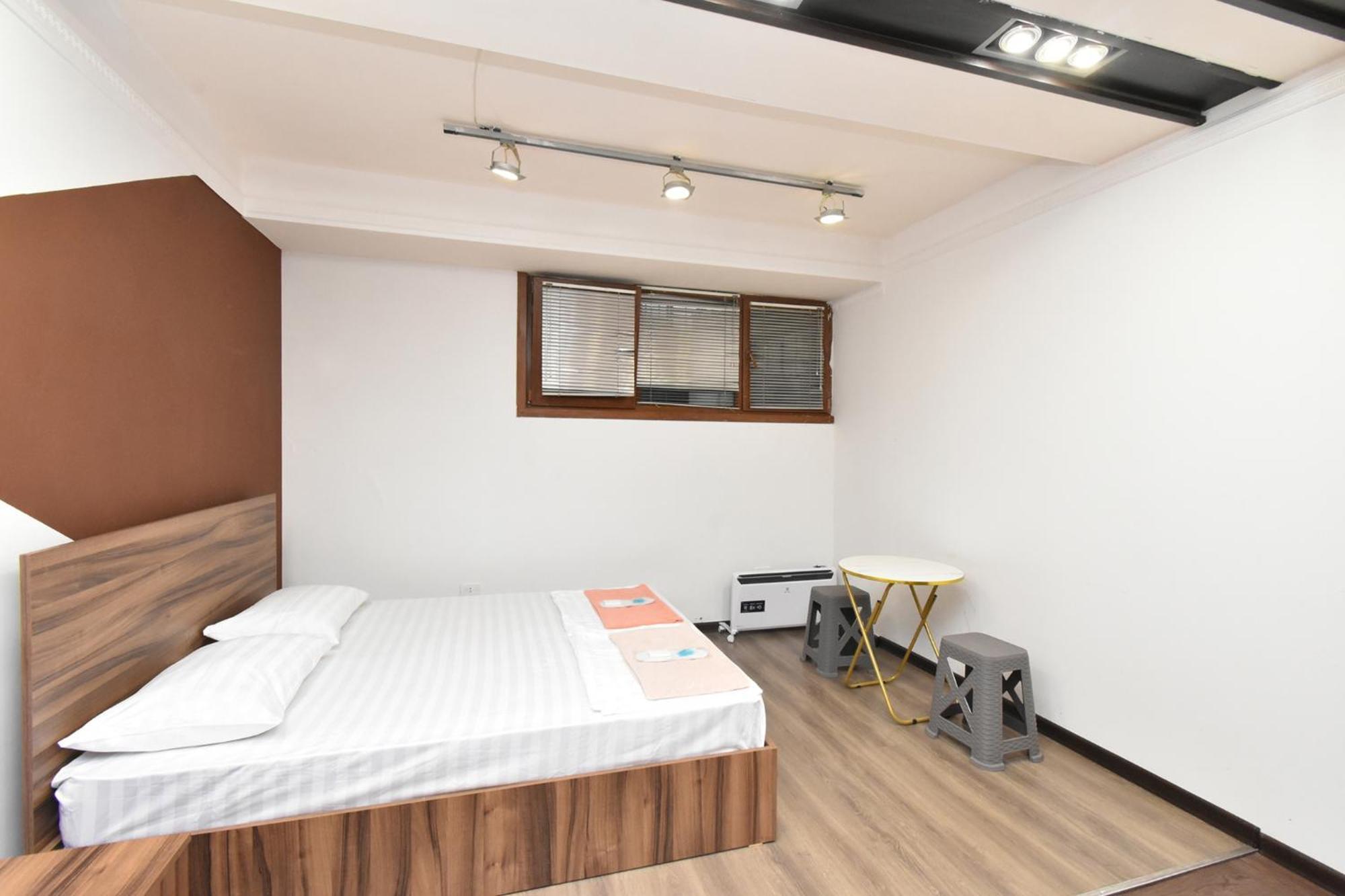 Luna Guest House Erivan Exterior foto